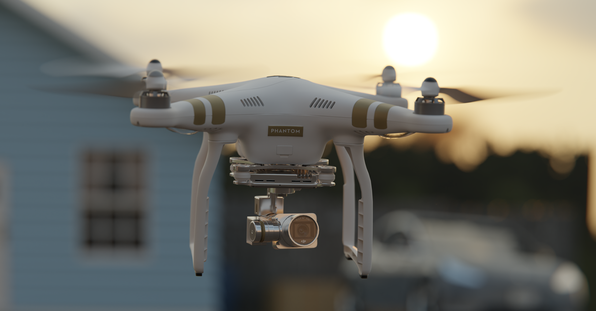 Un drone moderne de haute technologie survolant un paysage urbain au lever du soleil, symbolisant l'innovation et la croissance.